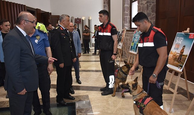 İzmir'de Trafik Güvenliği Haftası açılışı, törenle yapıldı