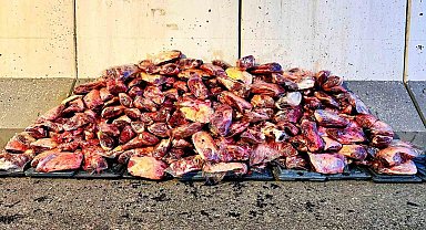 Jandarma 1 ton 700 kilo mühürsüz et ele geçirdi