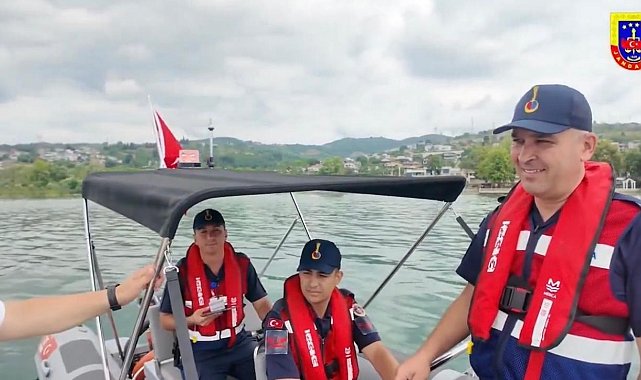 Jandarma 24 saat görevde: Sapanca Gölü didik didik denetlendi