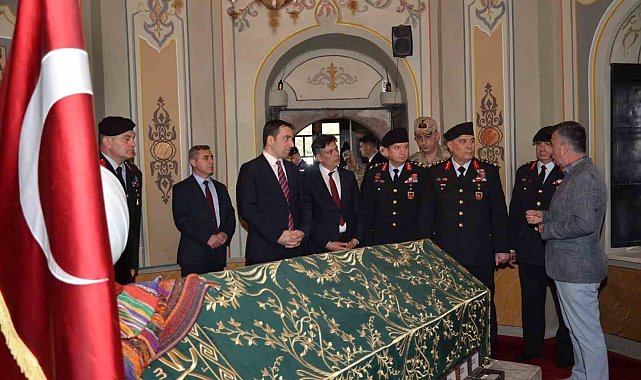 Jandarma Genel Komutanı Orgeneral Ali Çardakçı, Ertuğrul Gazi Türbesi'nde dua etti