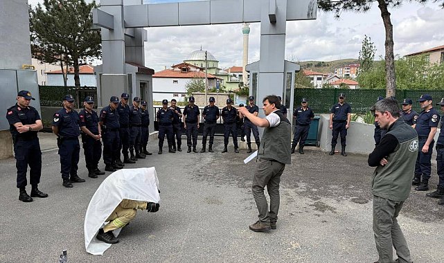Jandarma Komutanlığı personeline yangın eğitimi verildi