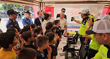 Jandarmadan öğrencilere trafik bilinci eğitimi