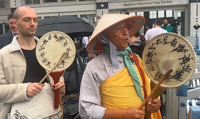 Japon barış elçisi Dolmabahçe'de dua etti