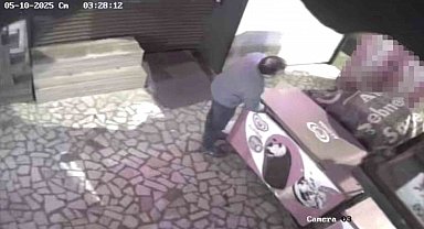 Kadıköy'de kuruyemişçiden dondurma hırsızlığı kamerada
