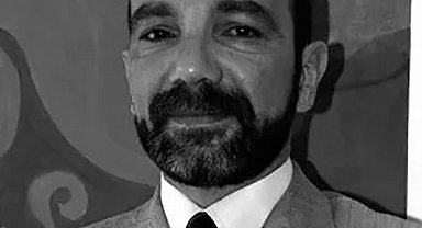 Kadıköy'de Yazar Süha Oğuzertem yangında hayatını kaybetti