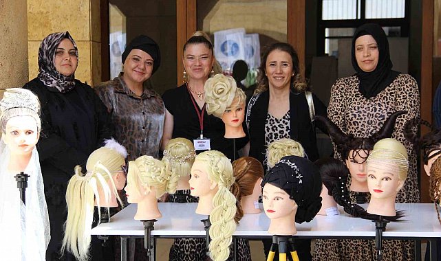 Kadın kursiyerlerin el emeği ürünleri büyük beğeni topladı