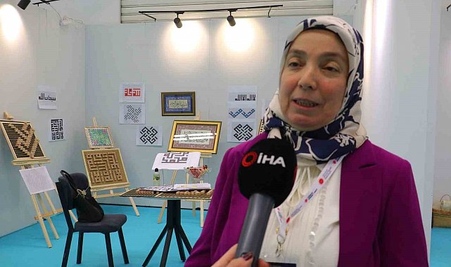 Kağıt üzerine yaptığı Kufi sanatını ahşap küplere döktü