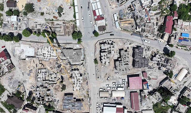 Kahramanmaraş'ın eski mahallelerinde deprem konutları yükseliyor