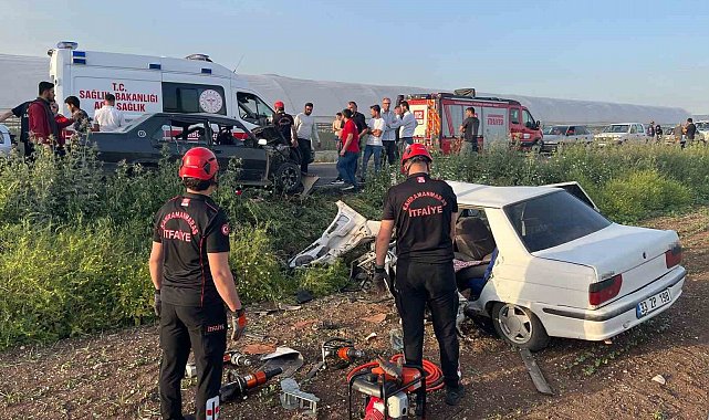 Kahramanmaraş'ta iki otomobil kafa kafaya çarpıştı: 6 yaralı