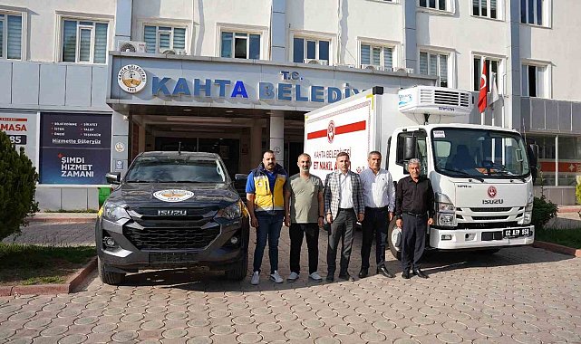 Kahta Belediyesi hizmet kalitesini artırmak için filosuna 2 yeni araç ekledi