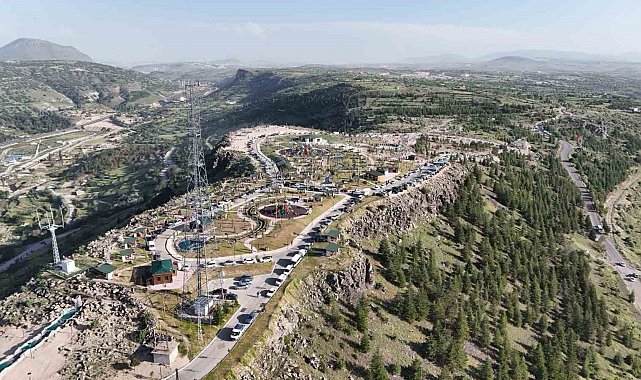 Kahveci Dağı'nda festival havasında "uçurtma şenliği"