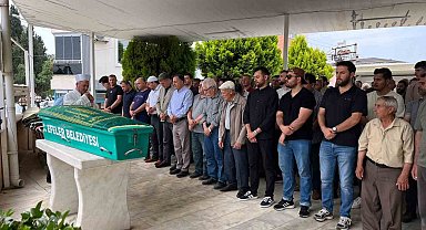 Kalp krizi geçirip hayatını kaybeden müezzin toprağa verildi