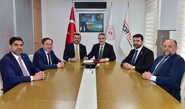 Karabük'ün 28 mahallede spor alanları yenileniyor