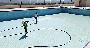 Karacasu'da yüzme havuzu sezona hazırlanıyor