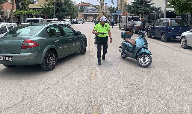 Karaman'da otomobille çarpışan motosikletli yaralandı