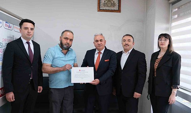 Karaman'da vergi bilincine dikkat çeken oto elektrikçi ödüllendirildi