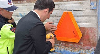 Karapınar'da çiftçilere reflektör dağıtıldı