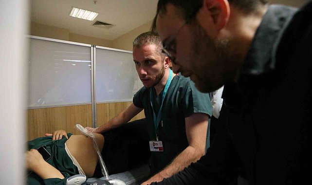 Kars'ta anne ve babalar bebeklerinin gülüşünü doğmadan görebilecek