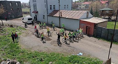 Kars'ta pedallar sağlıklı yaşam için çevrildi
