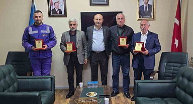 Kars'ta yılın şoförlerine plaket verildi