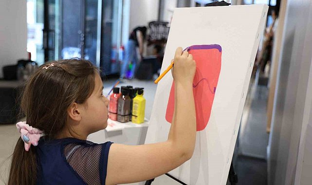 Kartepe'de sanat rüzgarı esti