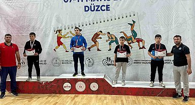 Kartepeli güreşçi Türkiye şampiyonu oldu