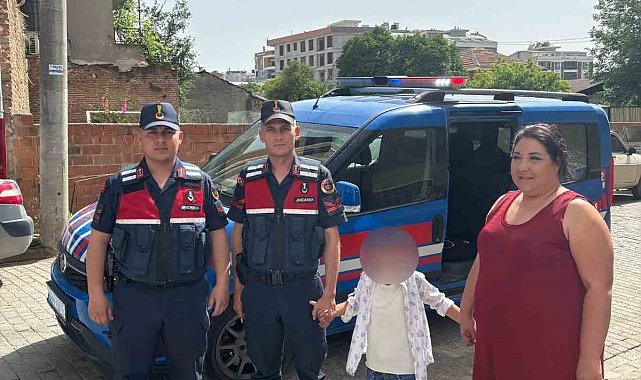 Kaybolan 8 yaşındaki çocuğu jandarma kısa sürede buldu