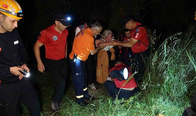 Kaybolan Alzheimer hastası yaşlı kadın 18 saat sonra tarlada bitkin halde bulundu