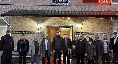 Kaymakam Kahraman, sabah namazında vatandaşlarla buluştu