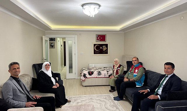 Kaymakam Kaya'dan şehitlerin annelerine anlamlı ziyaret
