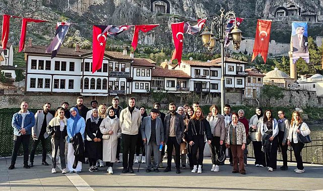 KBÜ Mimarlık öğrencileri Tokat ve Amasya'da yapıları yerinde inceledi