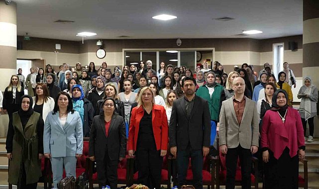 KBÜ'de Batı Karadeniz Ebeler Haftası sempozyumu düzenlendi