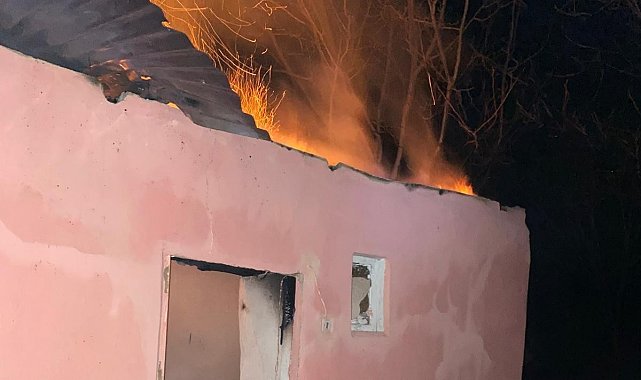 Kemah'ta ev yangını