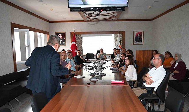 Kemer Belediyesi'nde halkla ilişkiler ve iletişim semineri