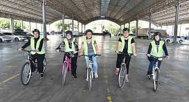 Kepez'de bisiklet sürme eğitimleri veriliyor