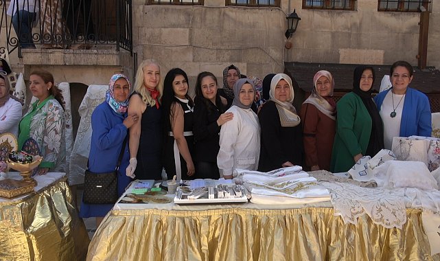 Kilis'te Hayat Boyu Öğrenme Haftası kapsamında düzenlenen sergi yoğun ilgi gördü