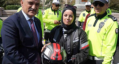 Kırıkkale'de motosiklet sürücülerine kask hediye edildi