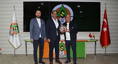 KKTC Çalışma ve Sosyal Güvenlik Bakanı Gardiyanoğlu'ndan, Çavuşoğlu'na taziye ziyareti