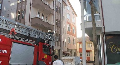 Konya'da evin kapısını açmayan yaşlı çift ekipleri alarma geçirdi