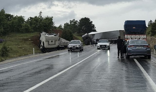 Konya'da iki ayrı trafik kazası: 5 yaralı