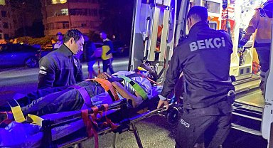 Köprüden beton zemine düştü, vinçle kurtarıldı