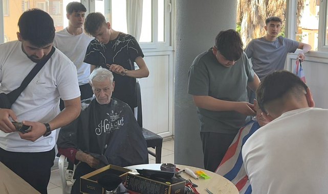 Köşk MTAL öğrencileri, huzurevi sakinleri ile bir araya geldi