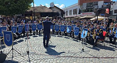 Kosova'da 19 Mayıs coşkusu: Türk Hava Kuvvetleri Komutanlığı Bandosu konser verdi