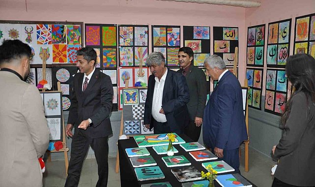 Köy okulunun duvarlarında sanat rüzgarı esti