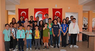 Köyceğiz'de Mavi Yeşil Okullar Projesi Satranç Turnuvası tamamlandı