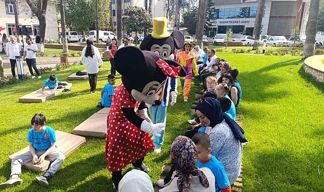 Kozan'da özel çocuklar neşeli anlar yaşadı