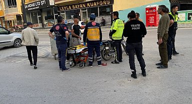 Kulu'da otomobille çarpışan motosikletli yaralandı