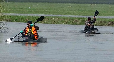 Kura Nehri'nde kano heyecanı