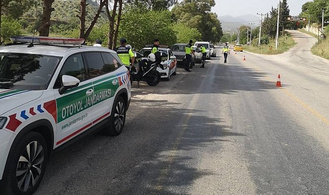 Kural tanımaz 19 sürücü cezadan kaçamadı