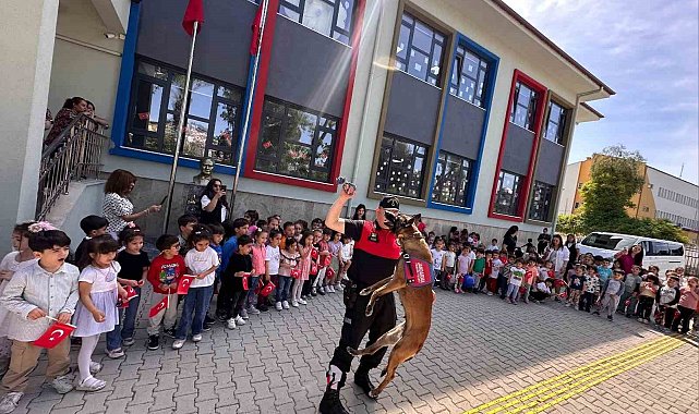 Kuşadası'nda minik öğrencilere jandarma tanıtıldı